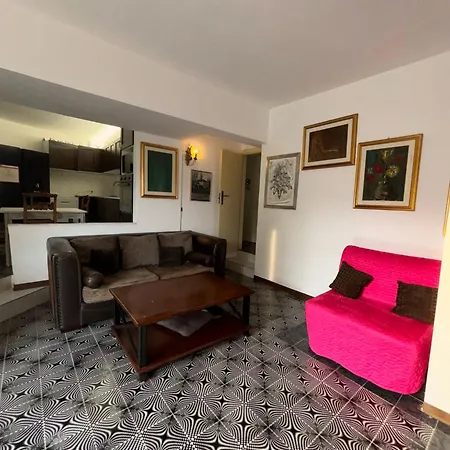 Pm 48 Viale Ugo Foscolo *