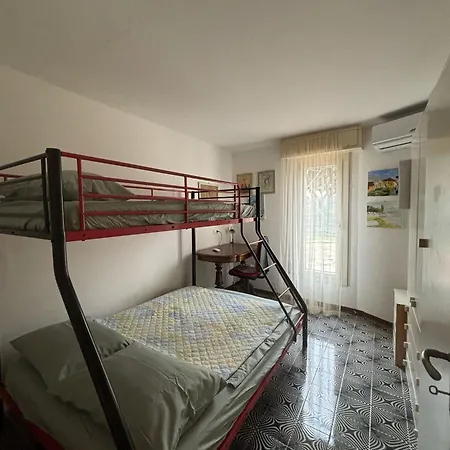 Pm 48 Viale Ugo Foscolo *